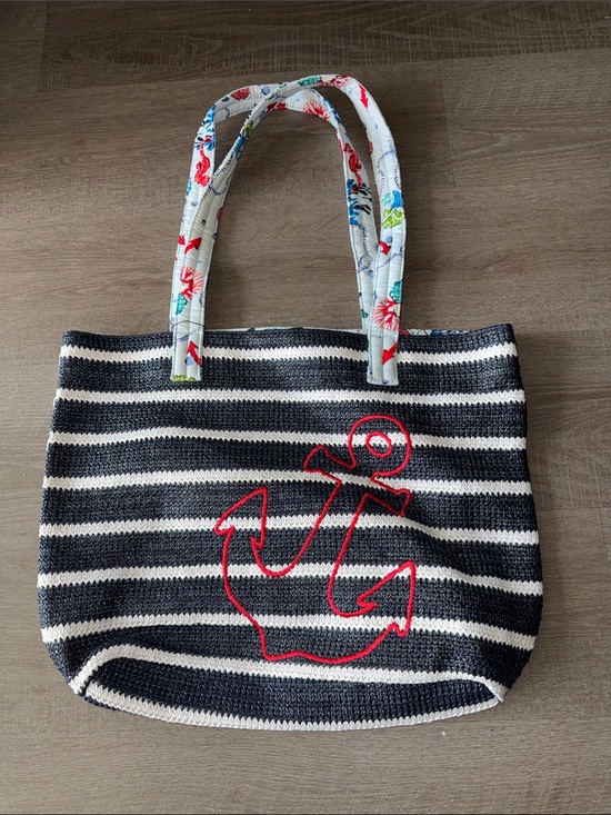Vera Bradley Handbags - Vera Bradley Straw Beach Tote Bag Anchors Aweigh Navy Stripes NWT